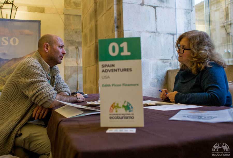 mesa de contratación del congreso de ecoturismo